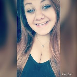 Meet your Posher, Denise